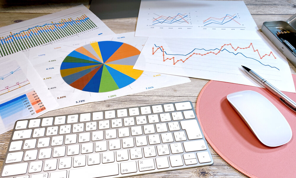 マーケティング・リサーチ並びに経営情報の調査・収集及び提供